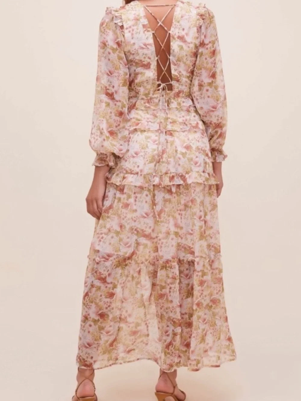 Fleur Dress in Peach Dusty Rose Floral Astr The Label - Picture 8 of 10